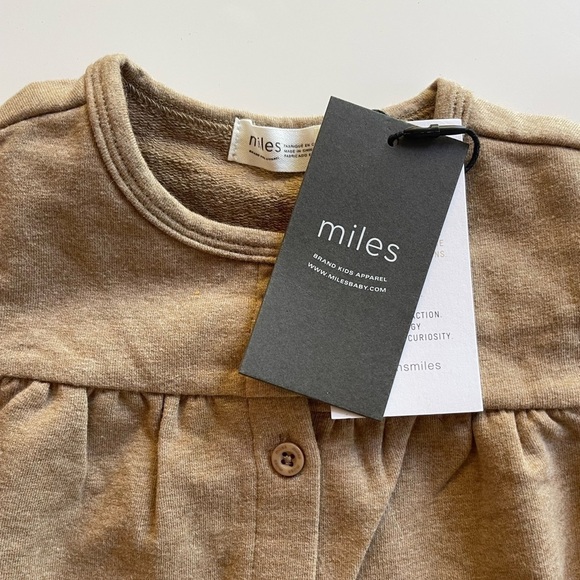 Miles Baby Ruffle Romper - 6 months - Picture 2 of 4